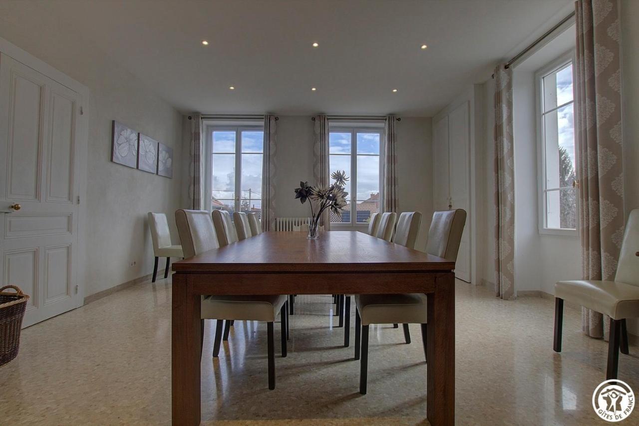 Villa La Maternite Villieu Eksteriør bilde